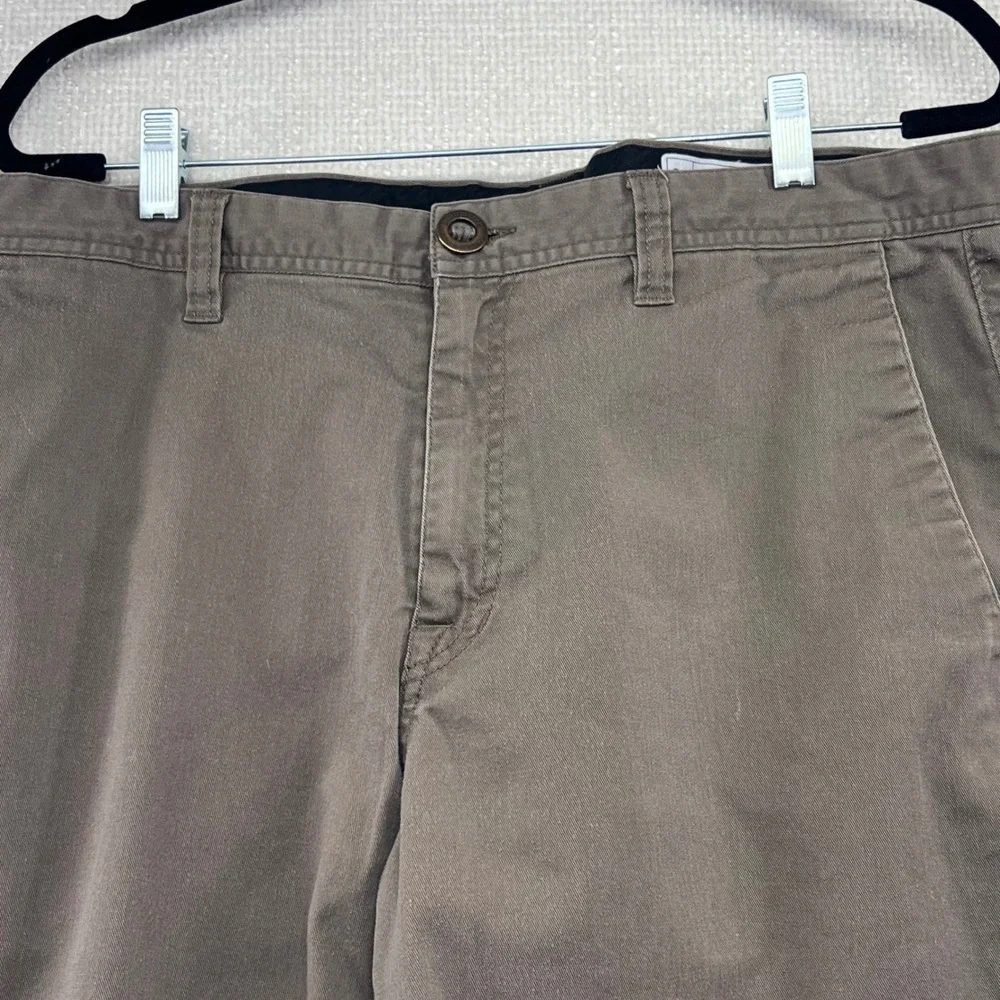 Volcom Mens Shorts Size 34‎ Brown Casual Chino Walk Flat Front
